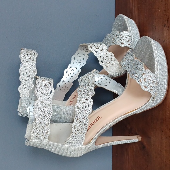 Heels - Picture 2 of 16